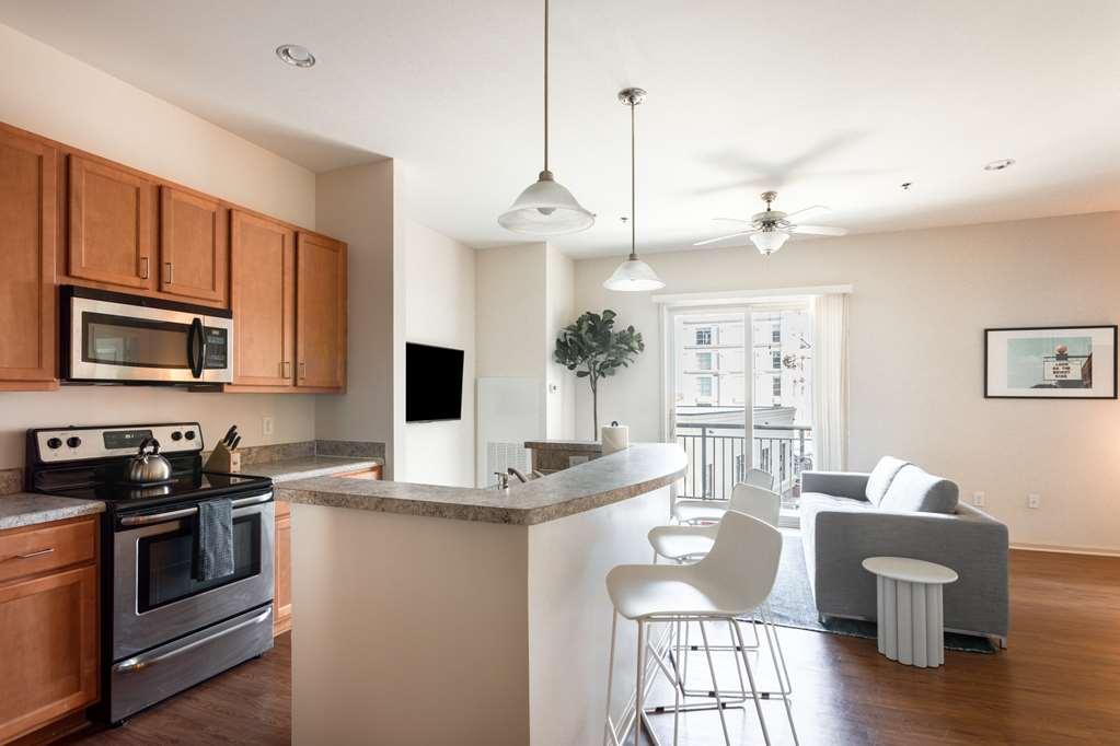Mint House - Downtown Aparthotel Greenville