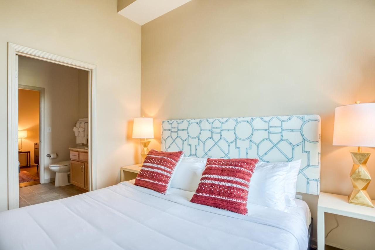 Mint House - Downtown 4* Greenville