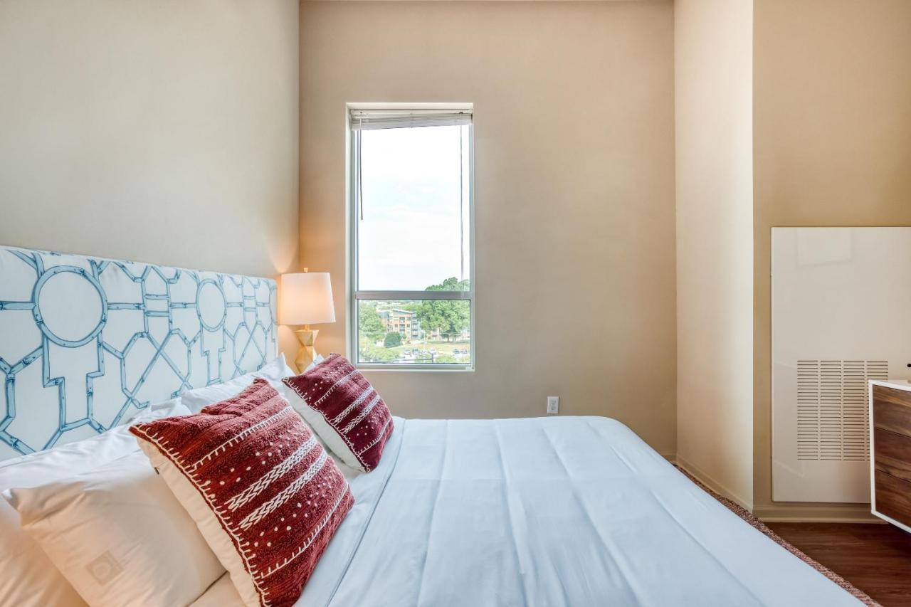 Mint House - Downtown 4* Greenville